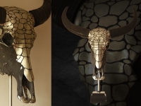 waterbuffel-schedel-lizard-kleur-tin-op-sokkel